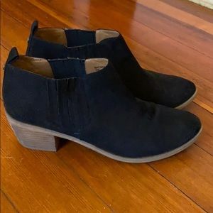 Black shade ankle booties